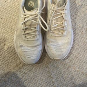 Lululemon sneakers size 9